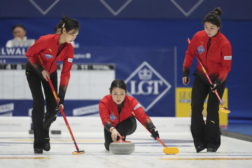 泰州队门将戴曜城谈苏超夺冠：我们值得冠军，泰州人民过年了