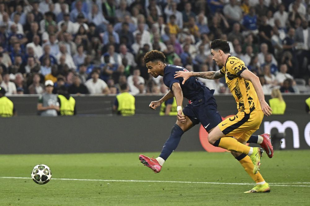 喜讯！宿茂臻将在12月9日拍板决定大牌名帅二进宫来鲁能执教，王大雷带头欢迎他入队